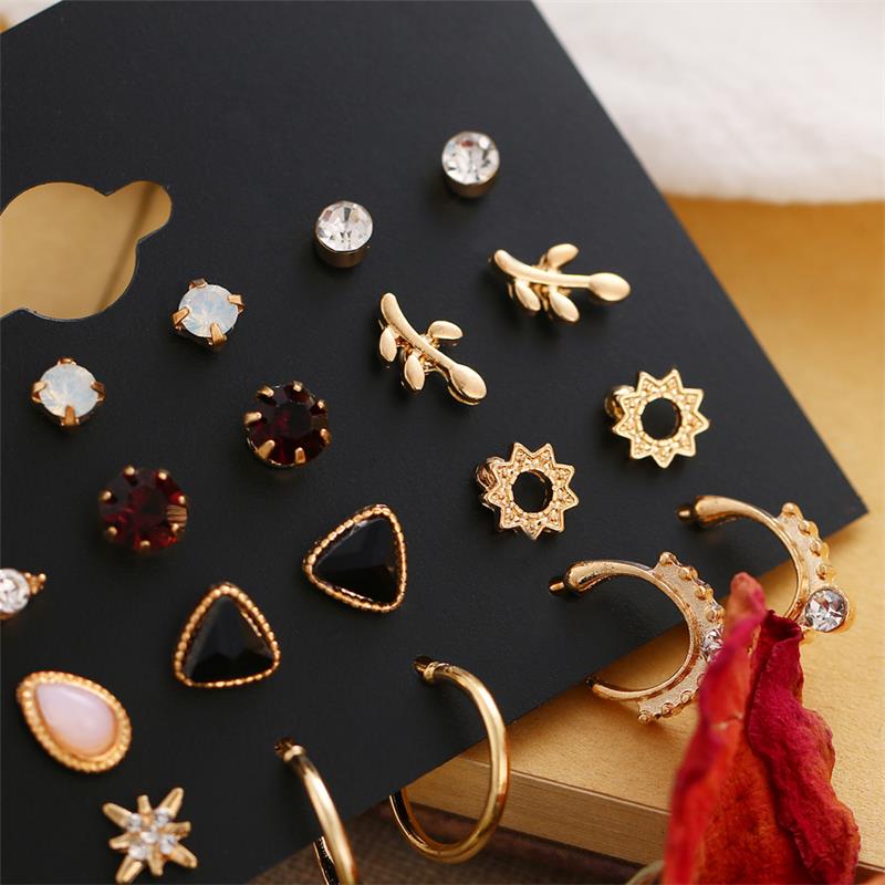 Women's Stylish Earrings Set